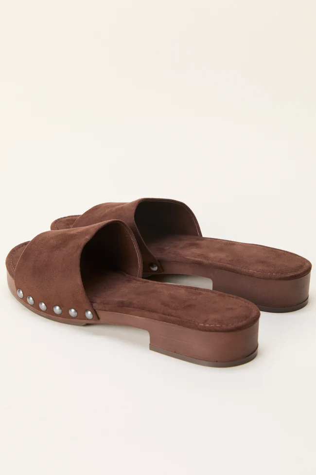 Xonia Brown Clogs - Aiturbor
