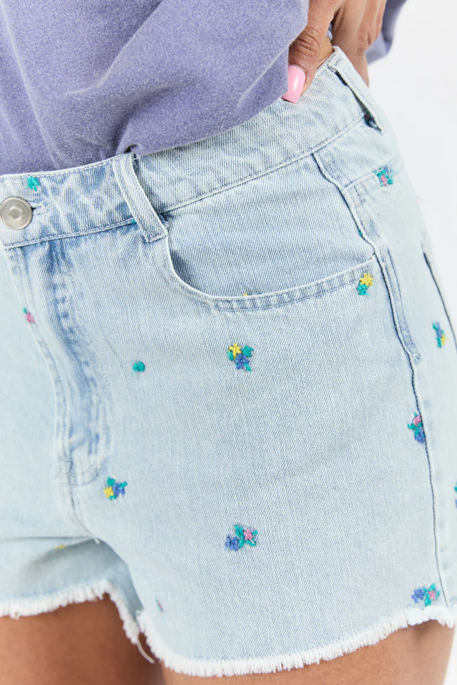 Faded Gardens Light Wash Floral Embroidered Denim Shorts SALE - Aiturbor