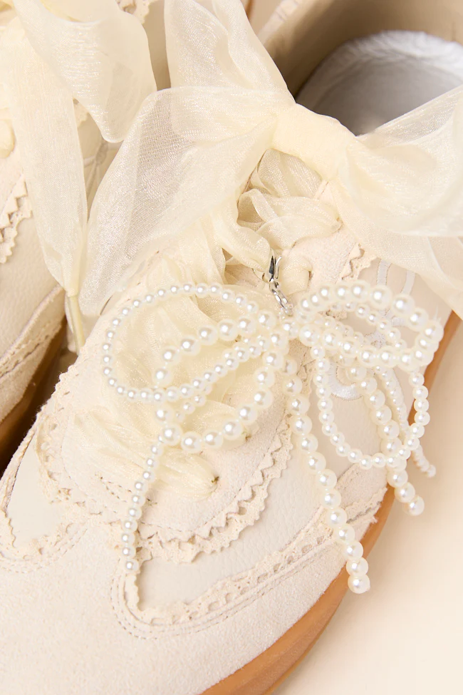 Victoriana Bow Detail Sneakers - Aiturbor