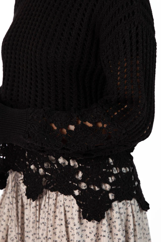 A Little Dramatic Black Flower Trim Crochet Sweater - Aiturbor