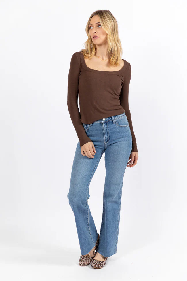 Eve Medium Wash Flare Jeans - Aiturbor